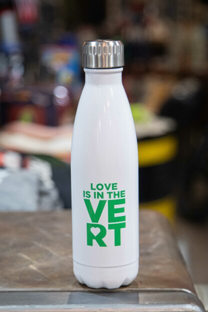 Bouteille isotherme blanche "Love is in the Vert"